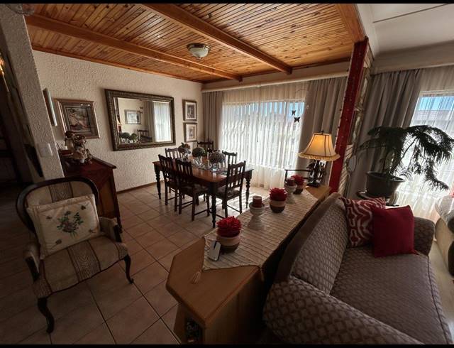 5 BEDROOM HOUSE FOR SALE IN WAVECREST